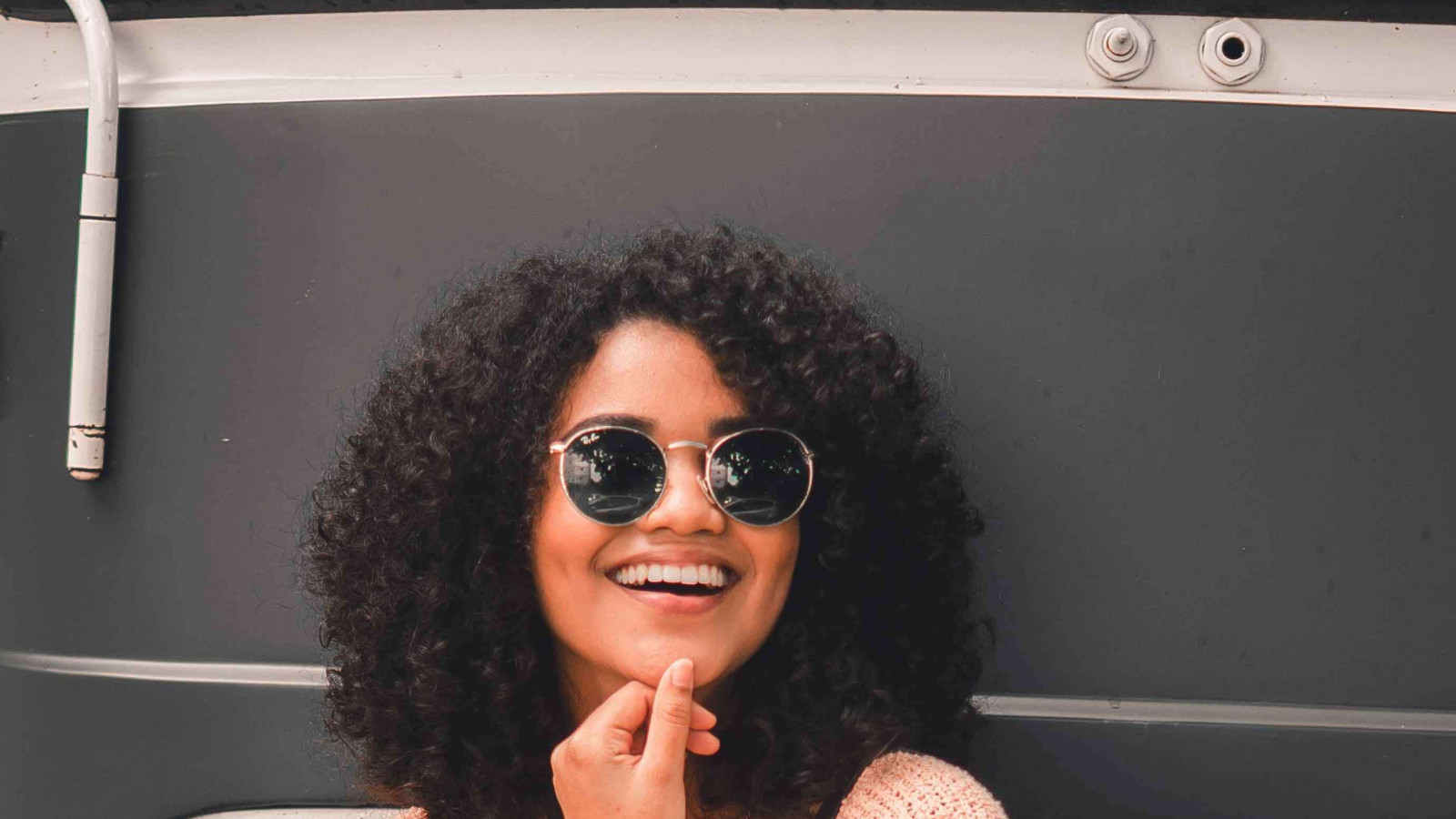 lady-stylish-sunglasses