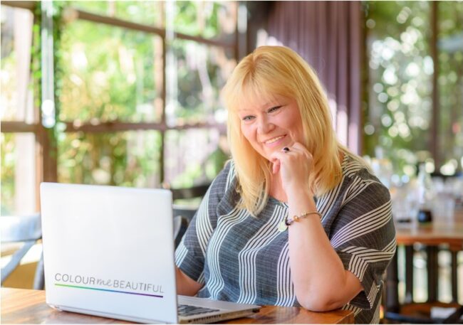 woman%20at%20laptop%202